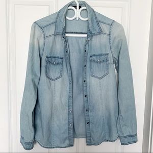 •CHOCOLATE USA• Size M Chambray / Light Jean Shirt